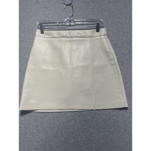 Wilfred Aritzia Color Cream, Vegan‎ Leather Mini  Skirt Size 8